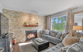 Nash Gold Private Condo - 2Bed, 2Bath, Sleep 6, 25 Min Walk To Broadway And All Nashville Attractions, Pool, Gym